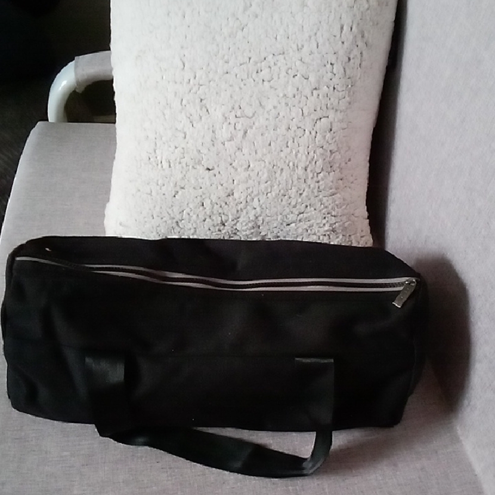 Black Men's Travel Duffle Bag - Classic Carryall